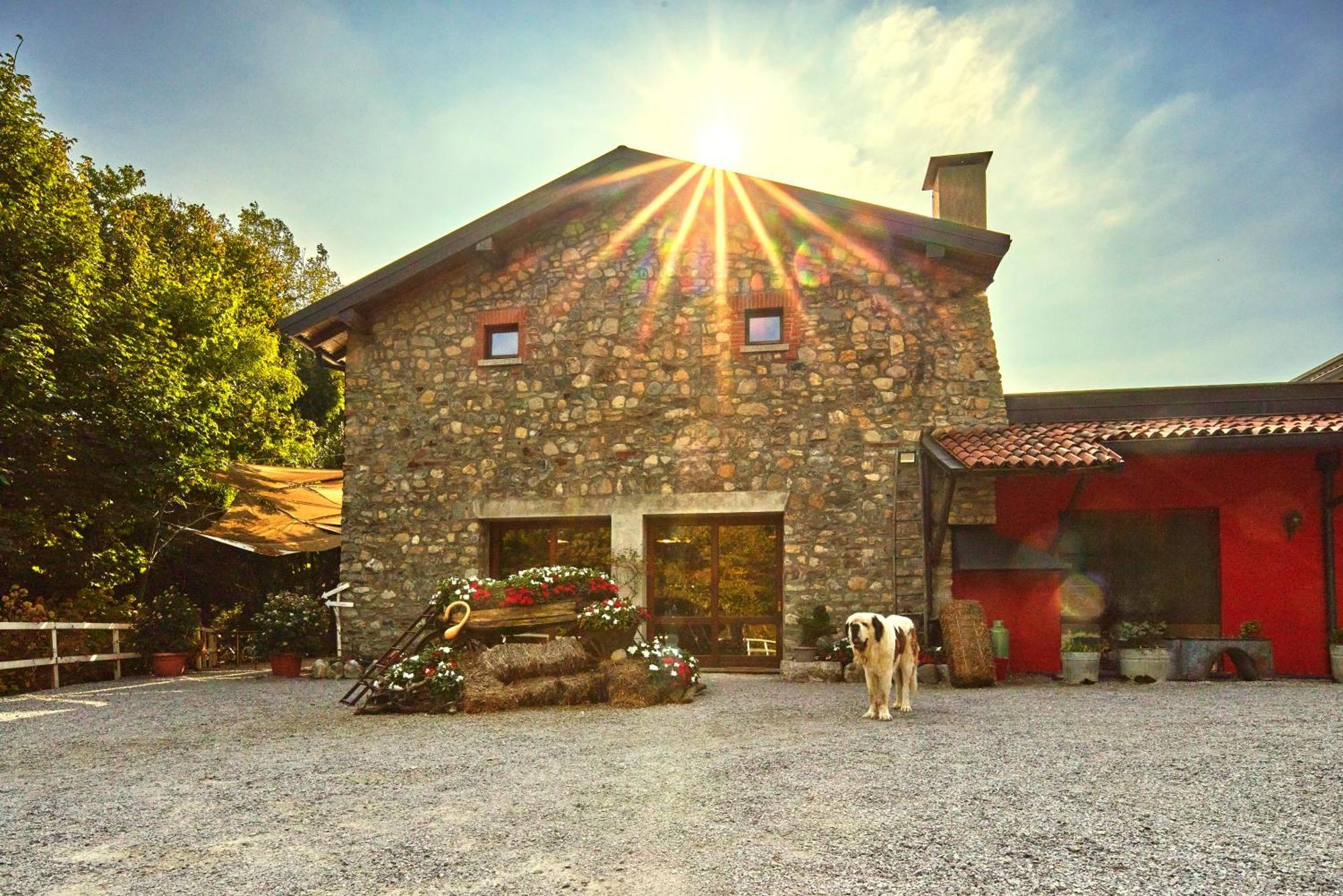 Agriturismo Cascina Mirandola Комо Экстерьер фото